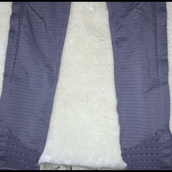 NOT 4 SALE POSH WONT LET ME DELETE LISTING - Picture 3 of 6